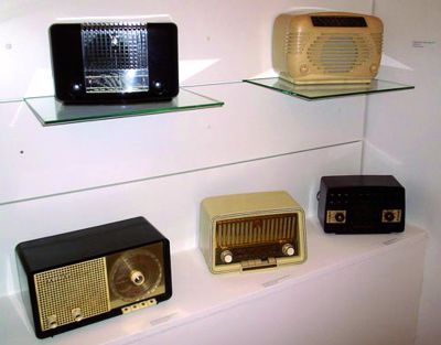 Izložba u Muzeju Slavonije u Osijeku: Radio, ne radio, svira ti radio 